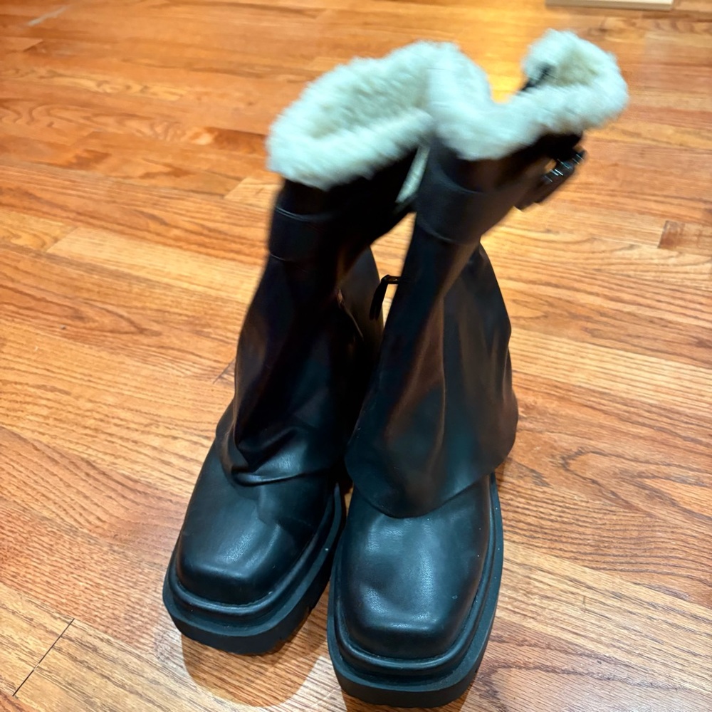 Circus by Sam Edelman Women's Black Boots